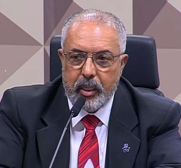 Senador Paulo Paim, presidente da Comissão
