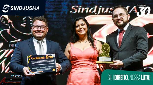 João Diolindo (dir. Jurídico), Téssia Dutra (rep. vice-gov.) e Artur Estevam (sec.-geral Sindjus)