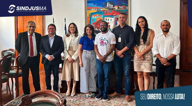 Advogado Cezar Britto; diretor de Assuntos Jurídicos, João Paulo Diolindo; diretora de Recursos Humanos do TJMA, Diana Bastos; sub-diretora-geral do TJMA, Mariana Clementino Brandão; presidente do Sindjus-MA, George Ferreira, o diretor Financeiro, Márcio Luís Andrade, advogada Bruna Sandim e o vice-presidente, Fagner Damasceno