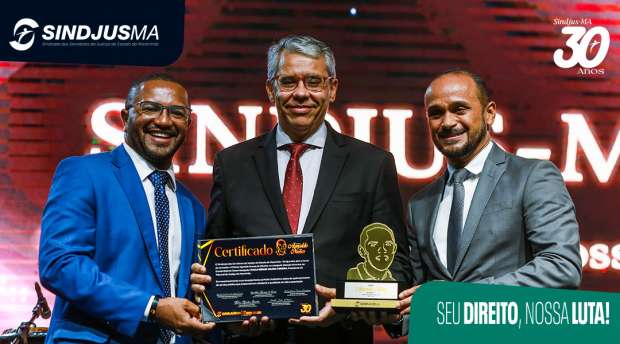 George Ferreira (pres. Sindjus), Paulo Velten (pres. TJMA) e Fagner Damasceno (vice-pres. Sindjus)