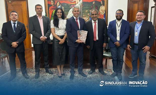 Advogados Cezar Britto e Bruna Sandim e Diretoria do Sindjus-MA com o presidente do TJMA, Paulo Velten, acerca dos temas de repercussão geral do STF sobre servidores anteriores a CF 88