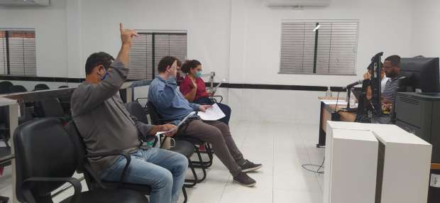 Filiados do Sindjus-MA, lotados no Termo de Raposa, durante votação na Assembleia Geral Regional Itinerante 